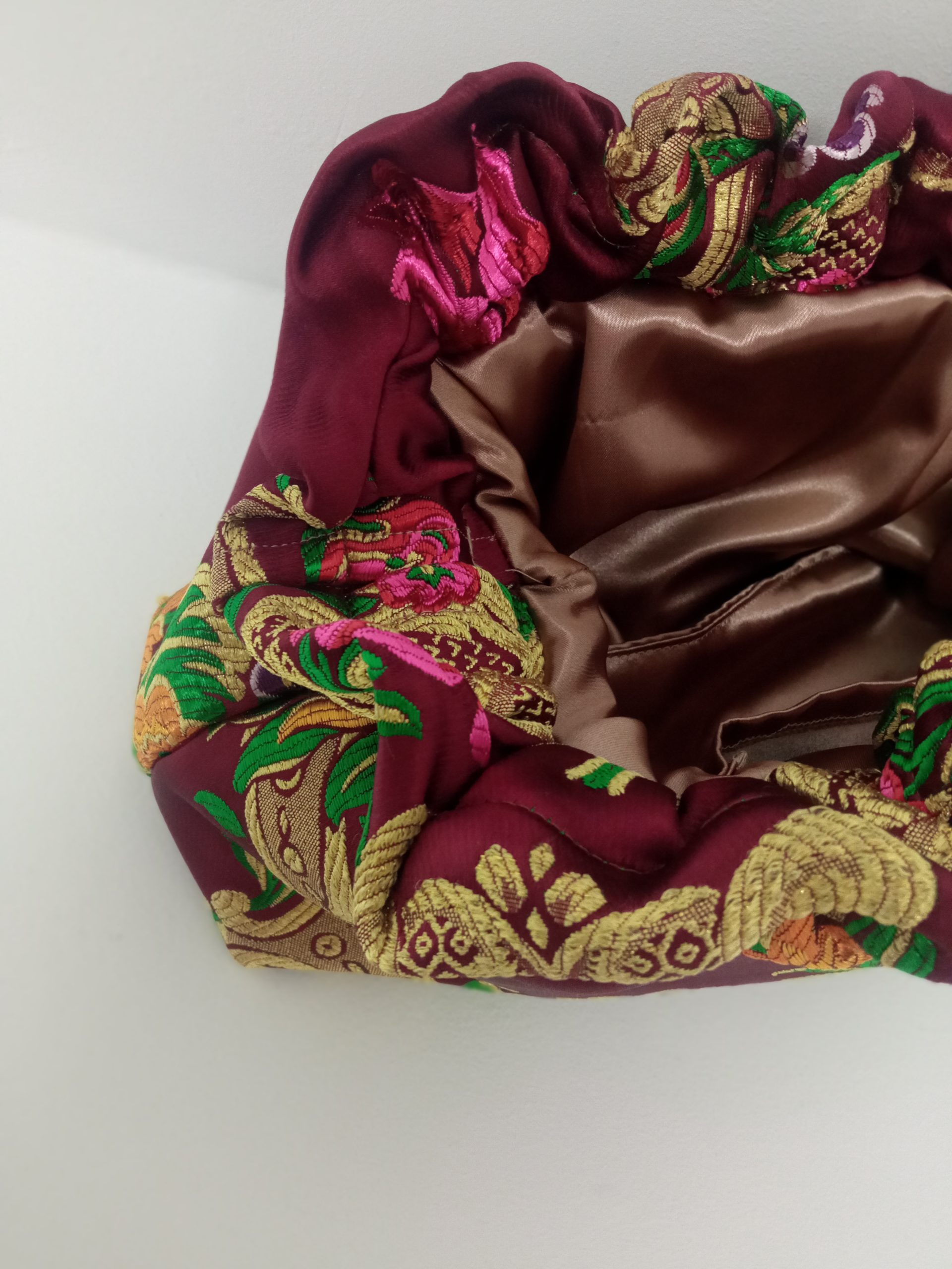 WishBag 22 - 40 bombonera flores brocadas - Imagen 2