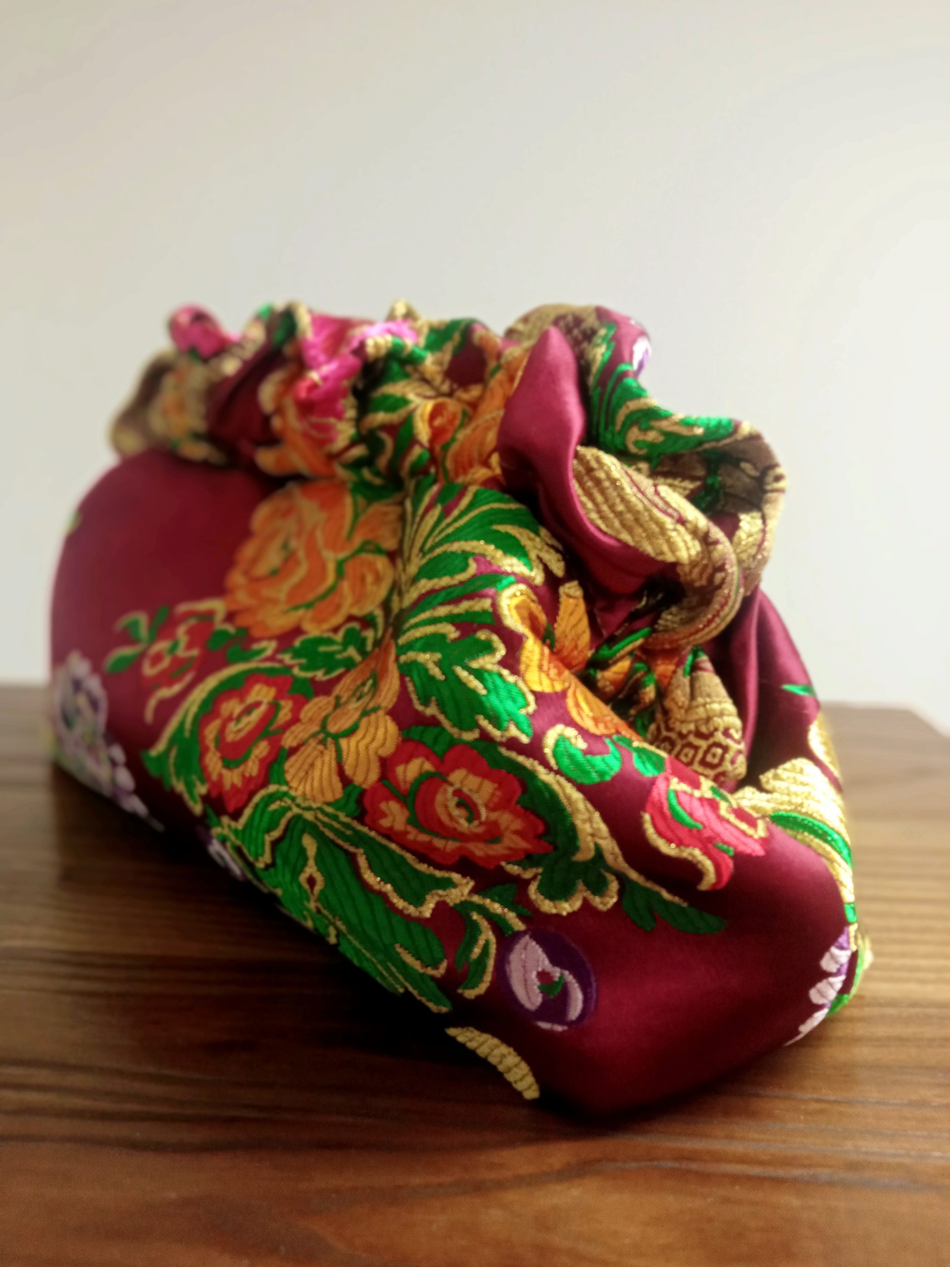 WishBag 22 - 40 bombonera flores brocadas