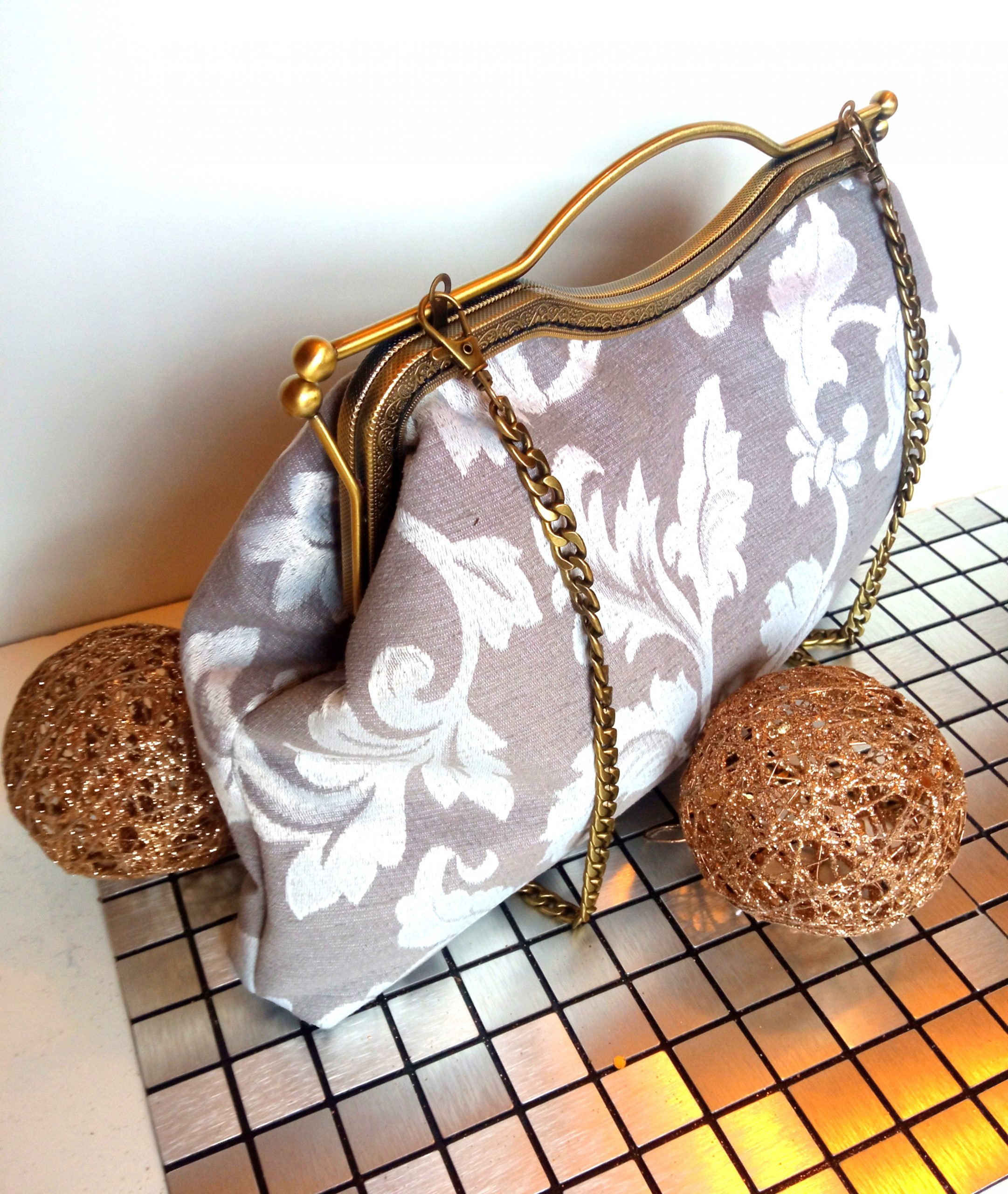 Wishbag Lola 22 - flores plata y gris